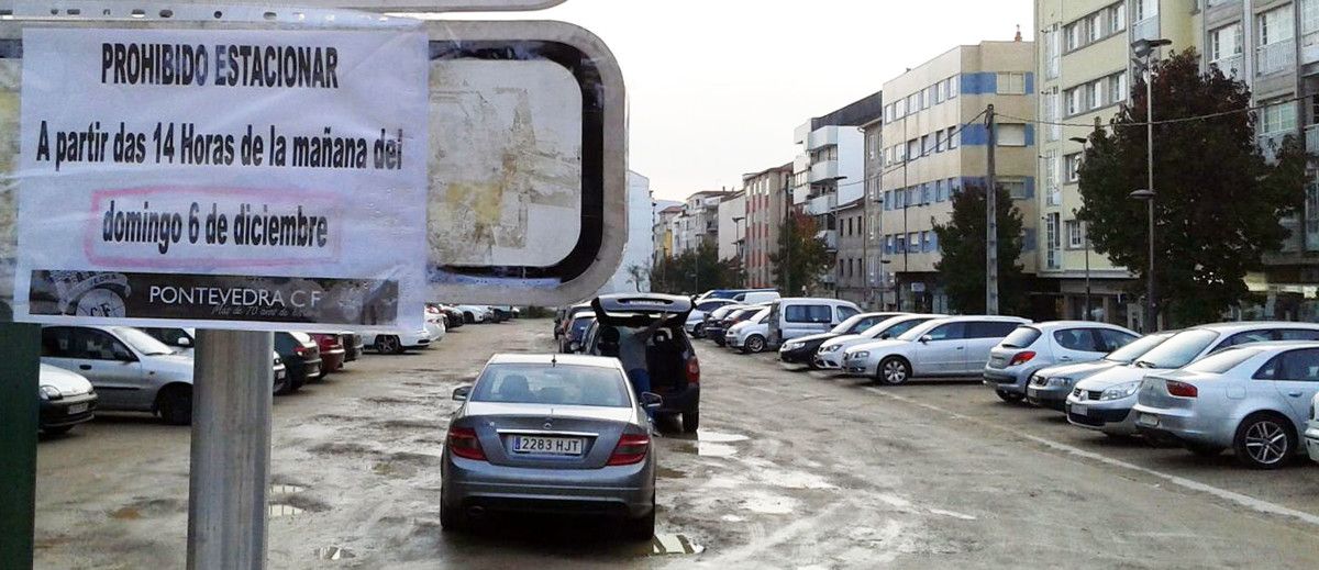 Parcela anexa á zona sur de Pasarón