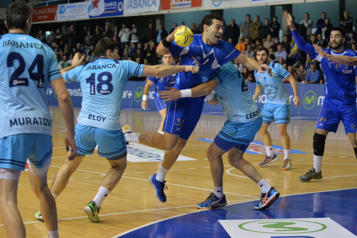 Derbi entre Teucro y Cangas en el Municipal