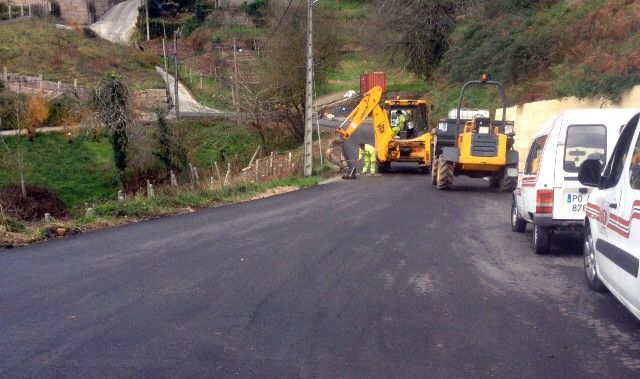 Obras de saneamento en Cadrelo