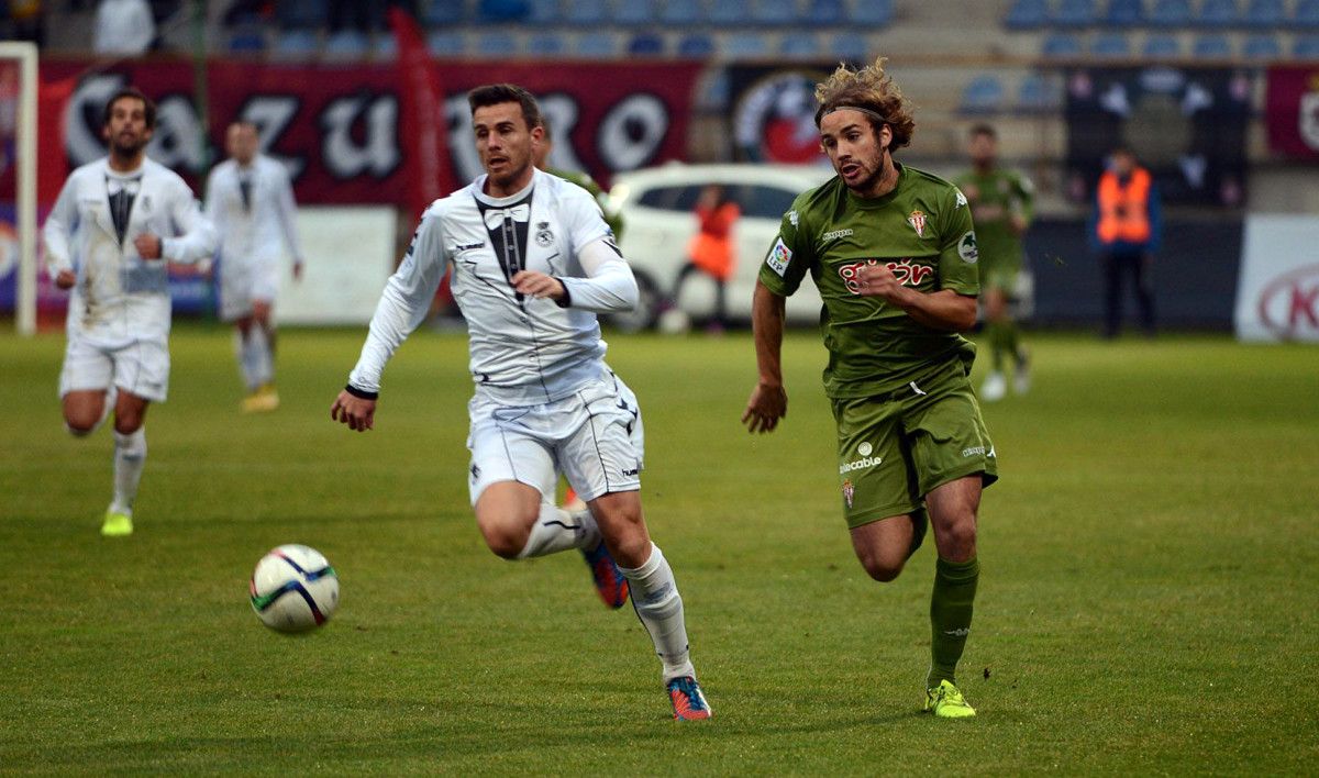 Partido entre Cultural Leonesa y Sporting B en el Reino de León