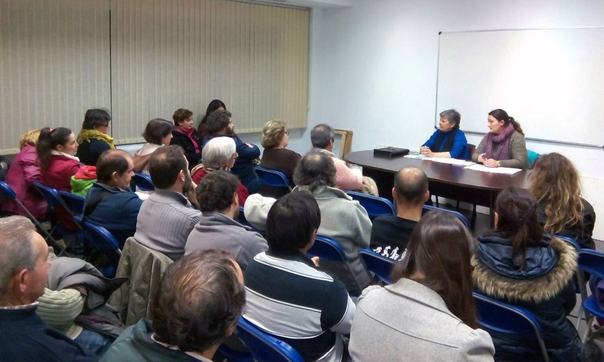 Charla sobre el compostaje en Dorrón
