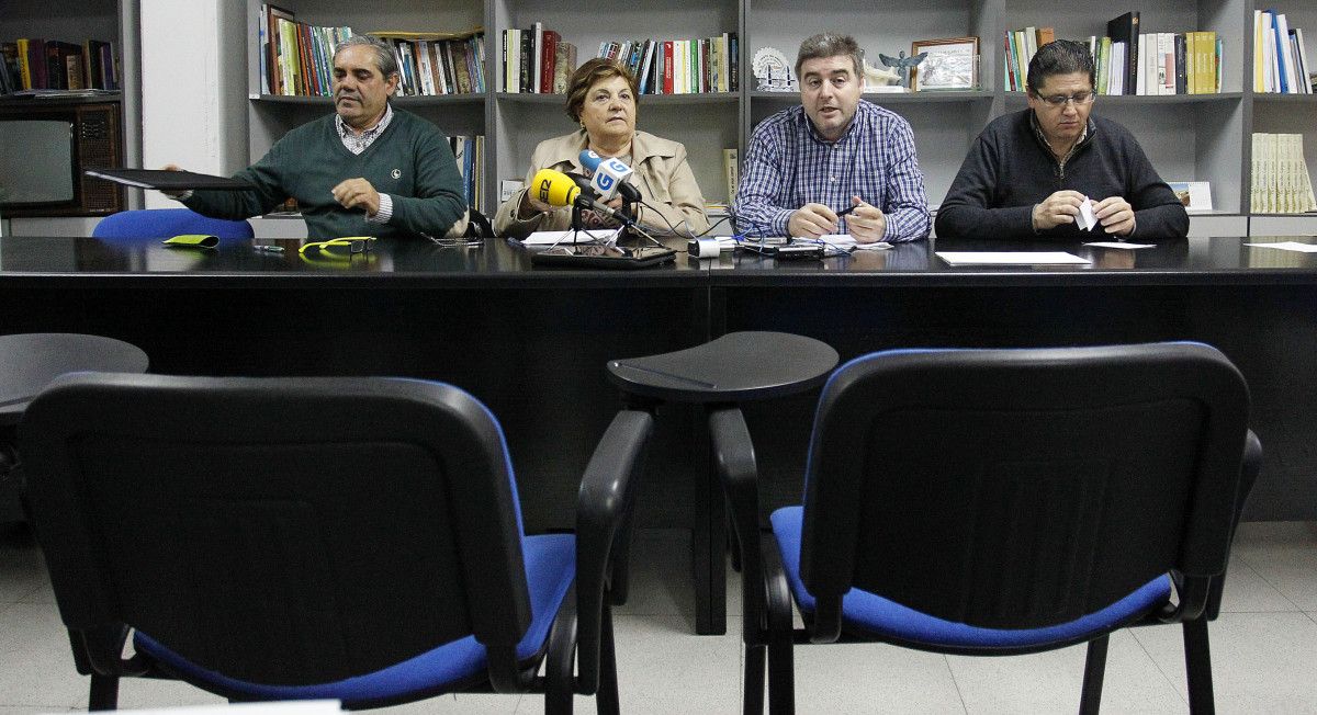 Representantes de las tres federaciones de asociaciones vecinales