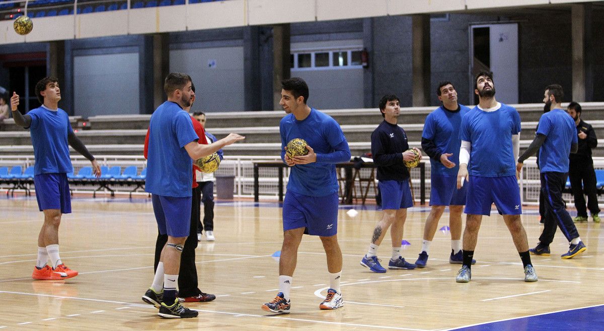 Entrenamiento del Teucro en el Municipal
