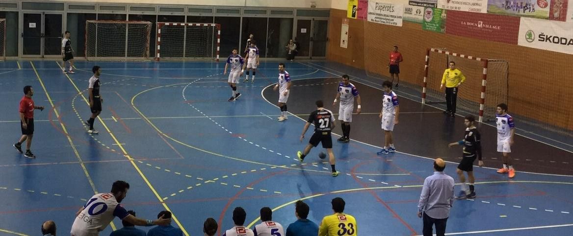 Partido entre BM La Roca y BM Cisne en La Roca del Vallés