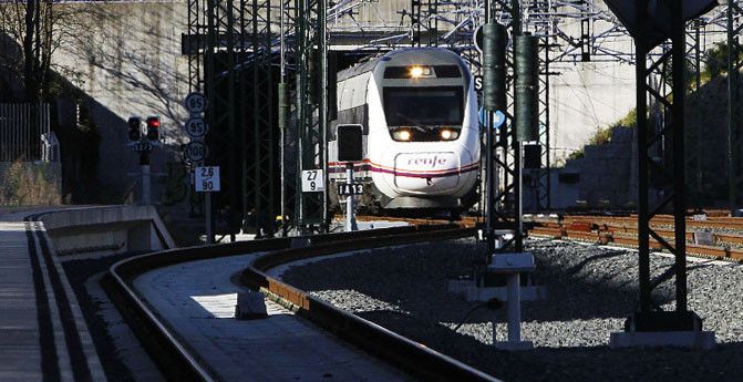 Tren del Eje Atlántico
