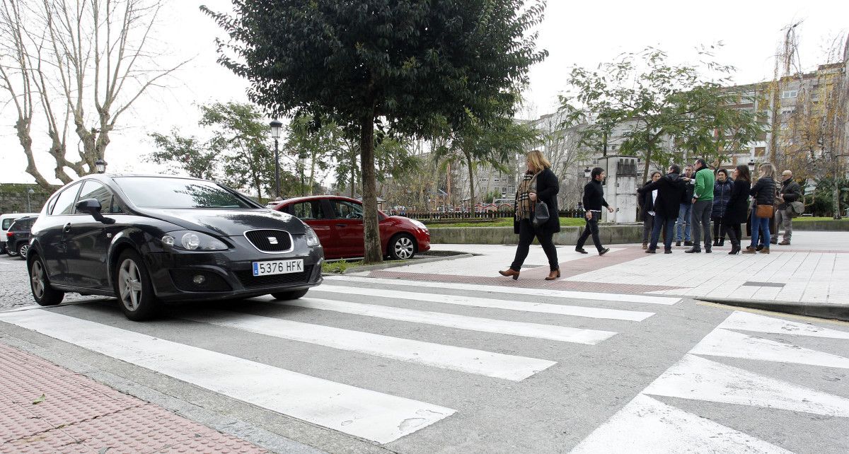 Fouces e Bará explican o proxecto de peonalización da Praza de Barcelos Fouces e Bará explican o proxecto de peonalización da Praza de Barcelos