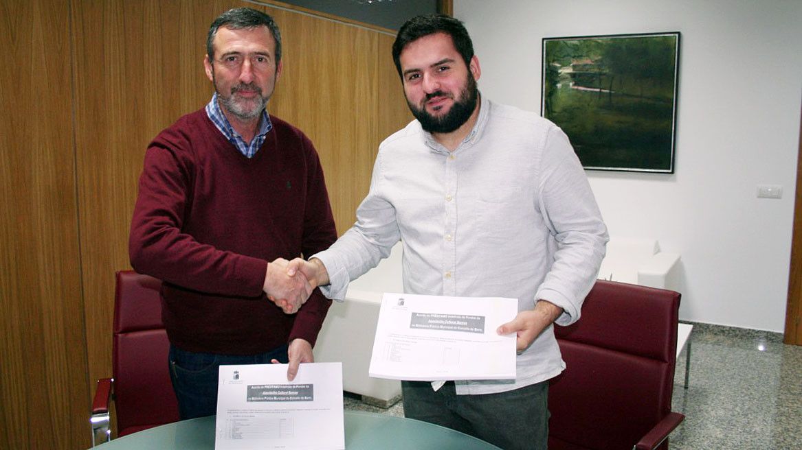 Xosé Manuel Fernández Abraldes con Iván Bello, presidente de la AC Barosa