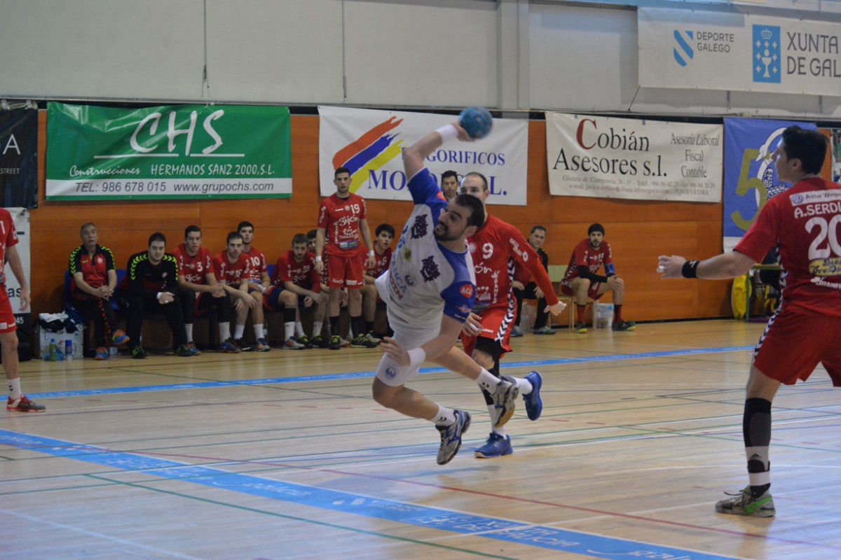 Partido entre Cisne y Juanfersa Gijón en el CGTD