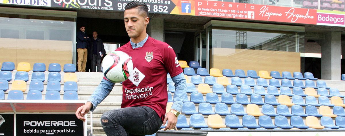 Hugo Rodríguez na súa presentación como xogador do Pontevedra