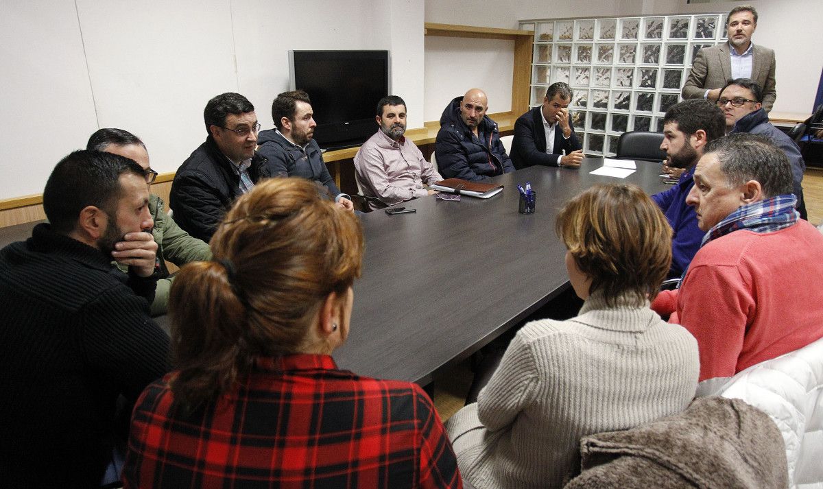 Reunión do PP de Pontevedra con Comisións Obreiras e UGT