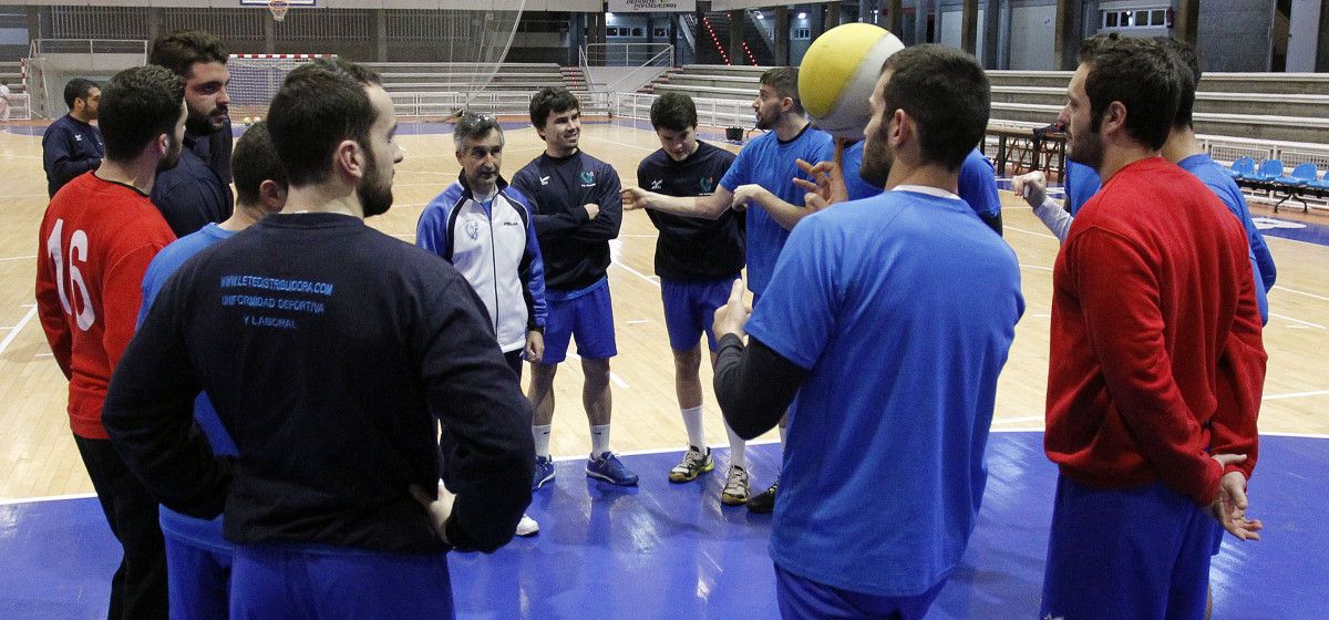 Entrenamiento del Teucro en el Municipal