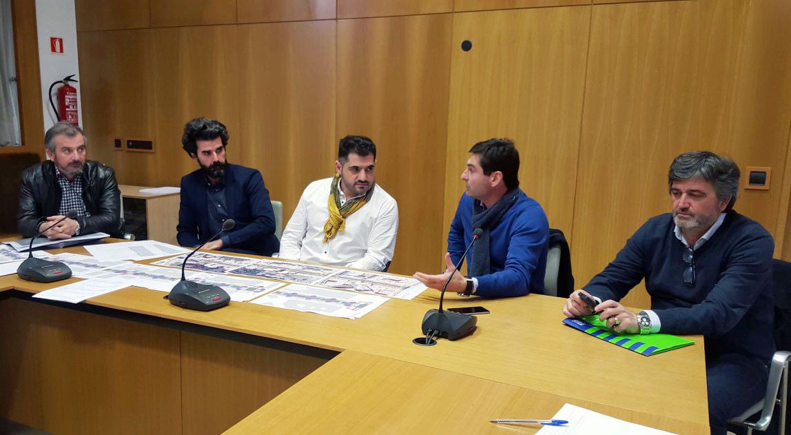 Reunión entre el diputado de Movilidad, Uxío Benítez, y el alcalde de Sanxenxo