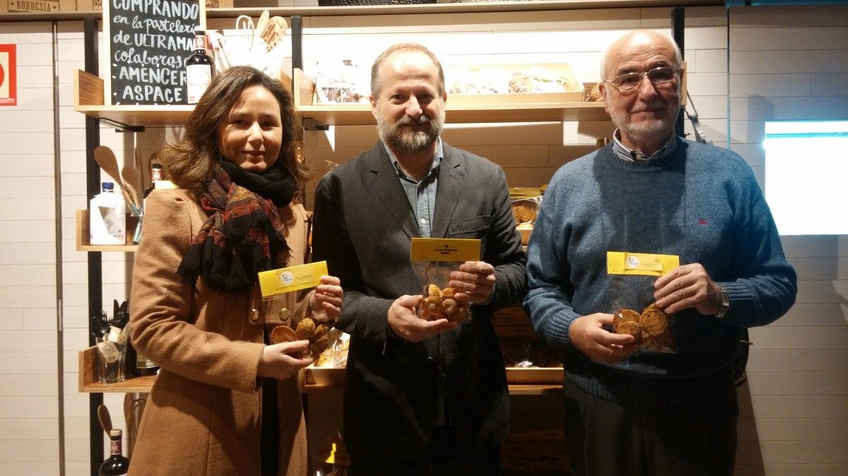 Mónica Touriño, Pepe Vieira e Carlos Godoy na presentación do acordo entre La Ultramar e Amencer