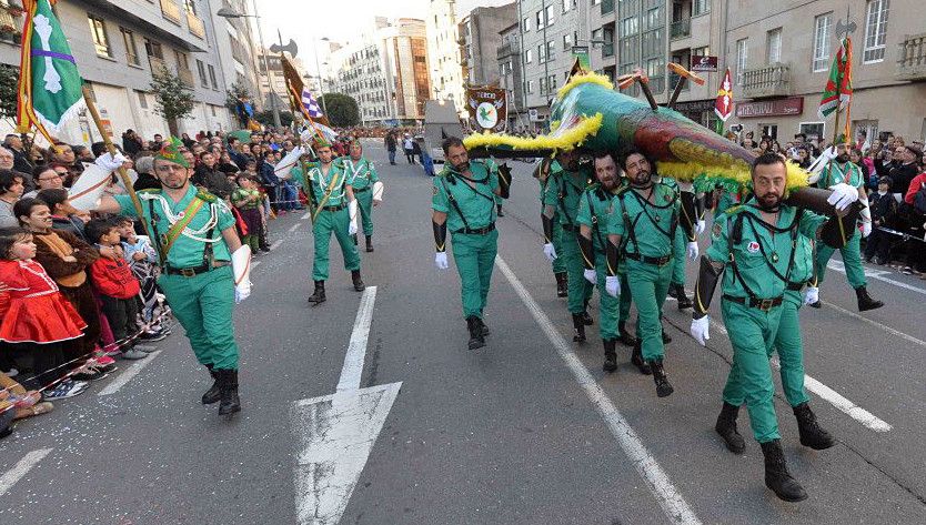 Comparsa 'Vamos a Todo' durante o desfile de Entroido Comparsa 'Vamos a Todo' durante o desfile de Entroido