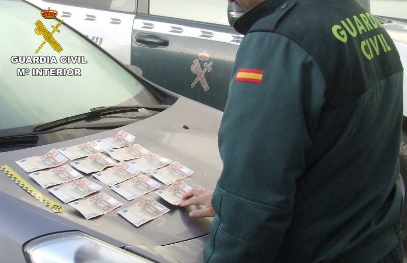 Billetes falsos