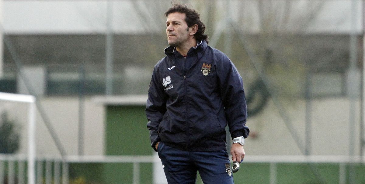 Luisito durante un entrenamiento del Pontevedra en Príncipe Felipe Luisito durante un entrenamiento del Pontevedra en Príncipe Felipe