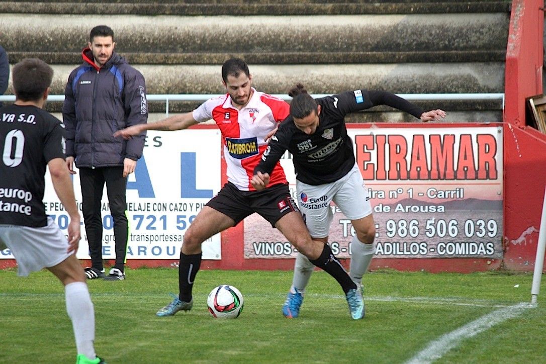 Fran Fandiño durante o partido entre Arosa e Silva