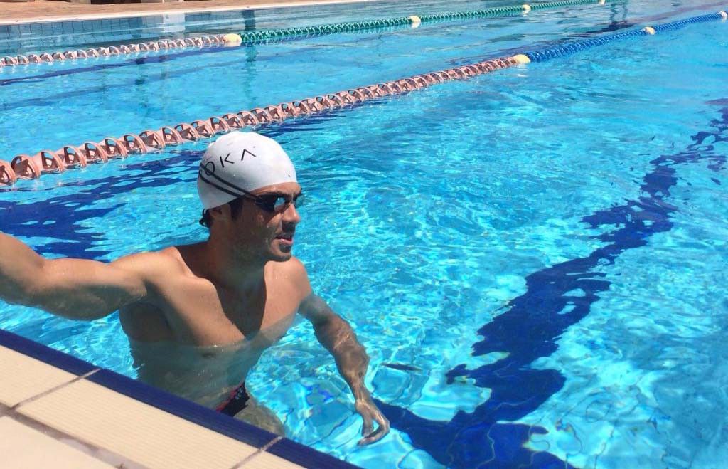 Javi Gómez Noya entrenando en Stellenbosch, Sudáfrica