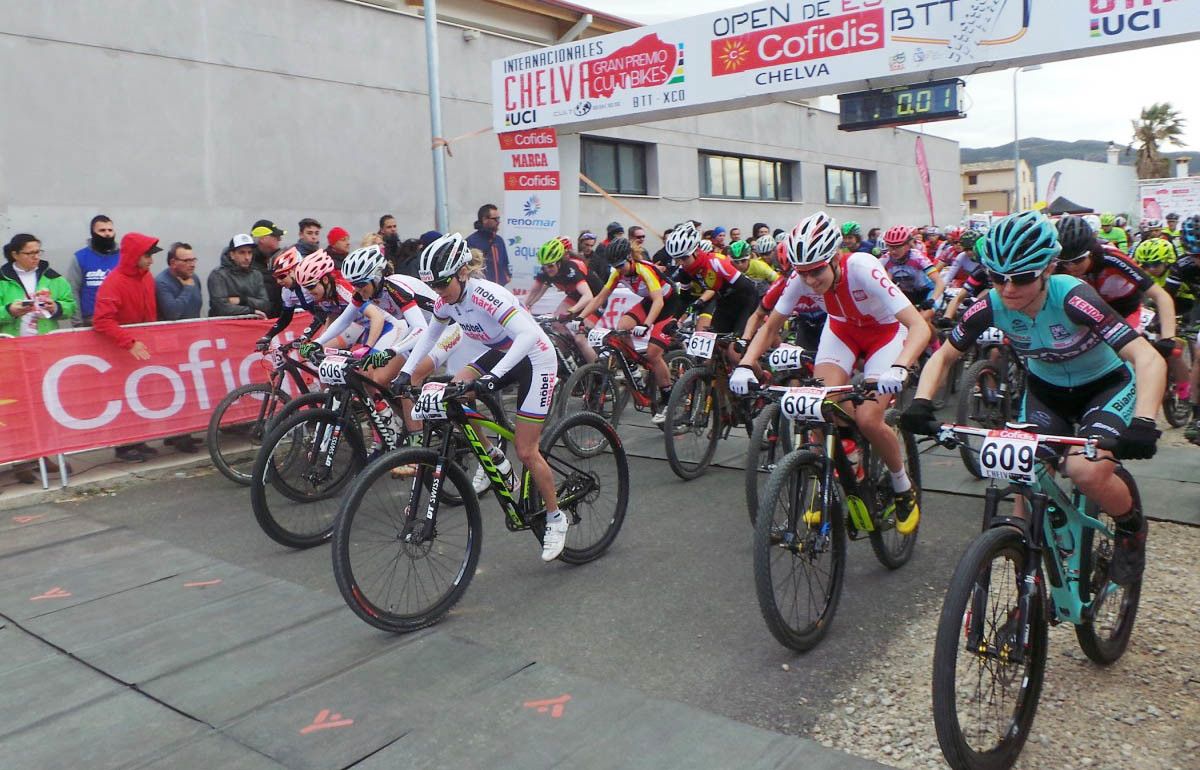 Salida de los Internacionales de Chelva de BTT