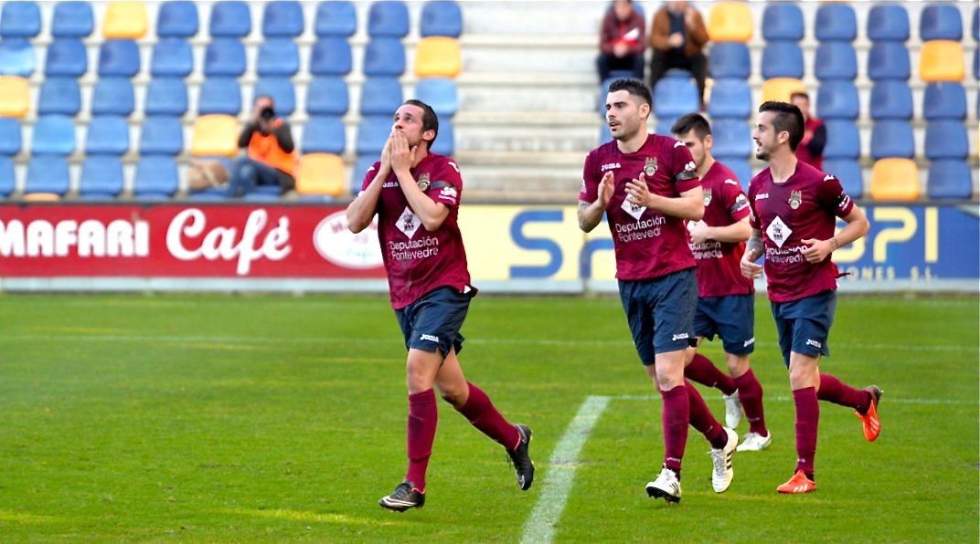 Campillo celebra el 1-0 frente al Arandina en Pasarón Campillo celebra el 1-0 frente al Arandina en Pasarón