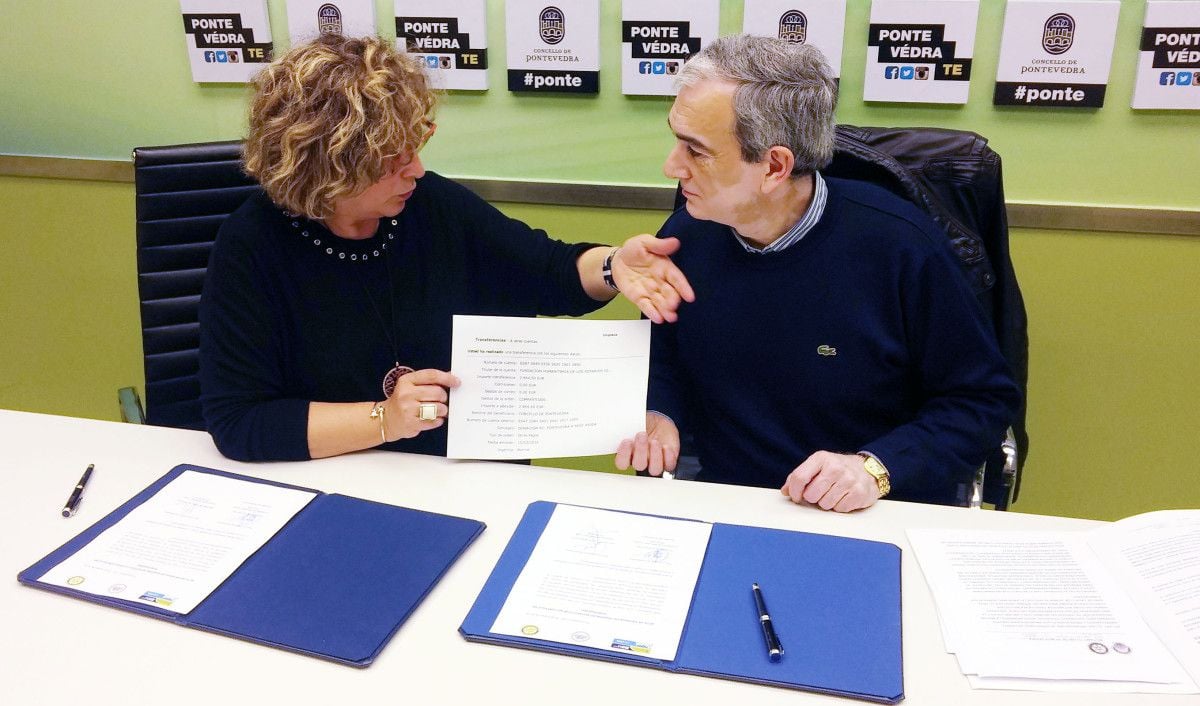 Jose Manuel Fontenla, do Rotary Club de Pontevedra, e Carmen Fouces