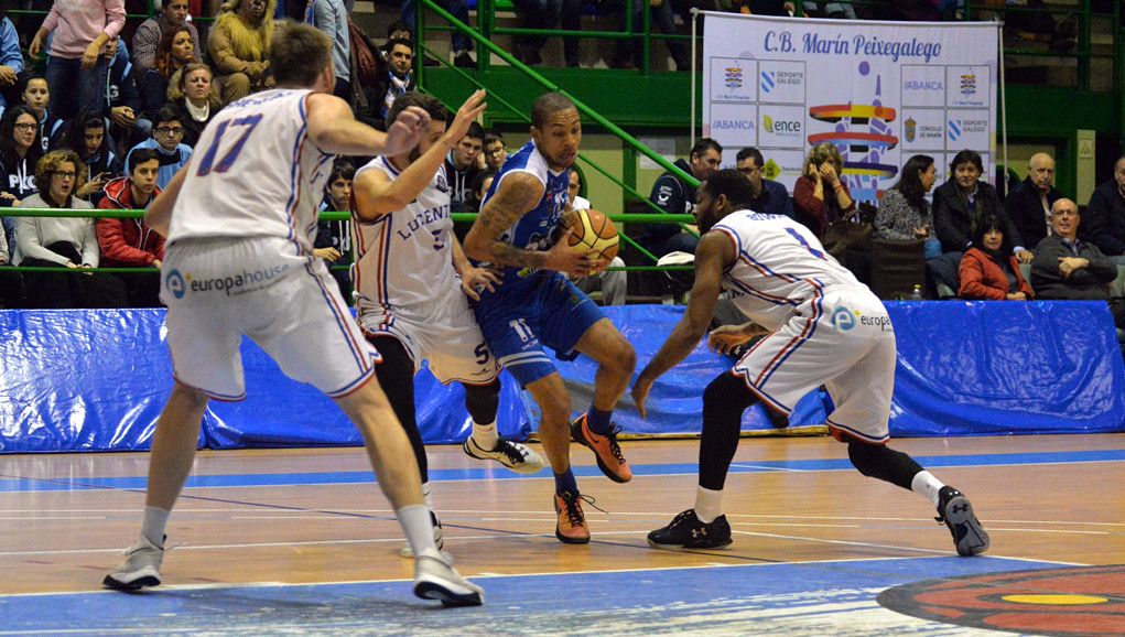 Gabe Rogers en un partido del Peixe Galego en A Raña