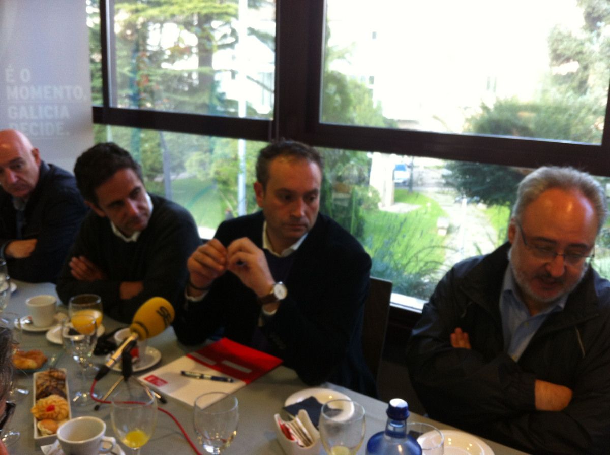 José Manuel Civeira e Guillermo Meijón acompañaron ao secretario de organización do PSdeG-PSOE, Pablo García José Manuel Civeira e Guillermo Meijón acompañaron ao secretario de organización do PSdeG-PSOE, Pablo García