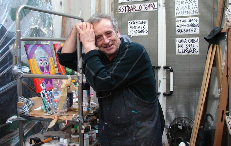 El pintor pontevedrés Manuel Moldes en su taller