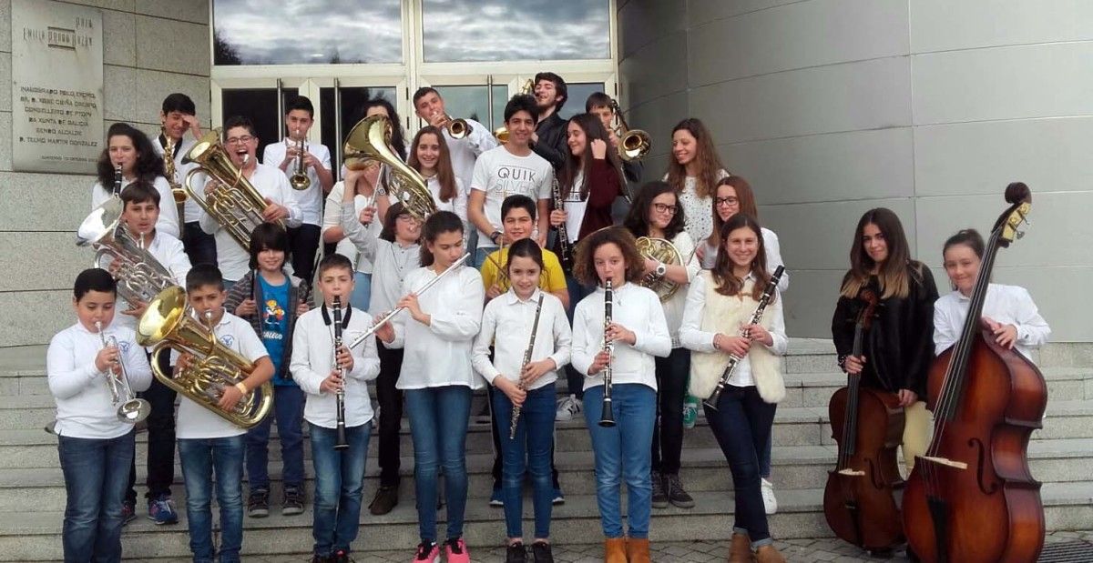 Alumnos da escola municipal de música de Sanxenxo