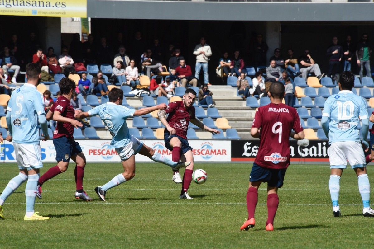 Partido entre Pontevedra y Celta B en Pasarón Partido entre Pontevedra y Celta B en Pasarón