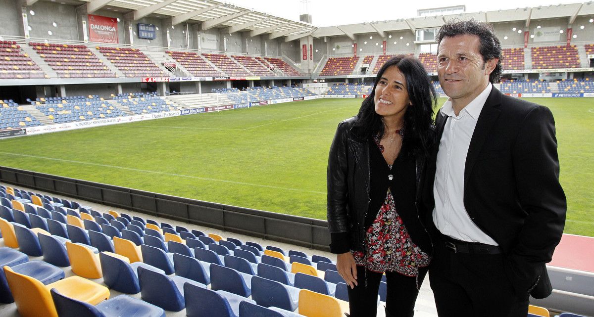 Lupe Murillo y Luisito tras anunciar la renovación del entrenador