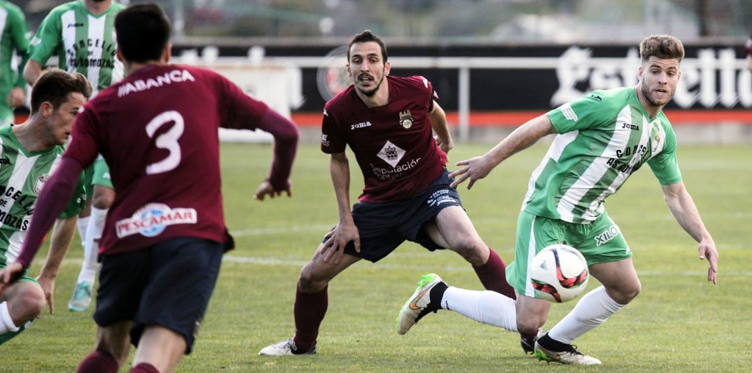 Partido entre Somozas y Pontevedra en el Manuel Candocia Partido entre Somozas y Pontevedra en el Manuel Candocia