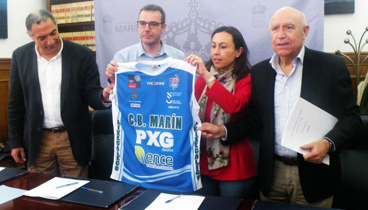 Sinatura do convenio entre Concello de Marín, Peixe Galego e Federación Galega de Baloncesto