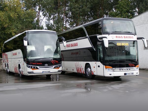 Autobuses de Autocares Rías Baixas en la Estación de Autobuses de Pontevedra
