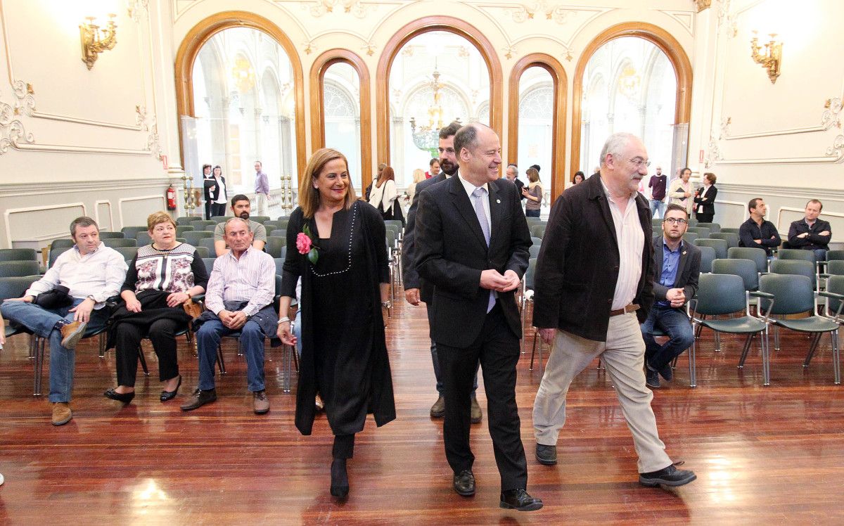 Acto de entrega dos títulos de Mestres composteiros