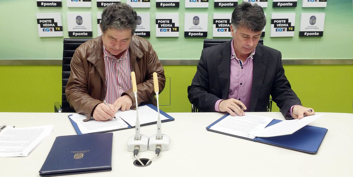 Firma del convenio entre el Concello y la Federación Gallega de Piragüismo