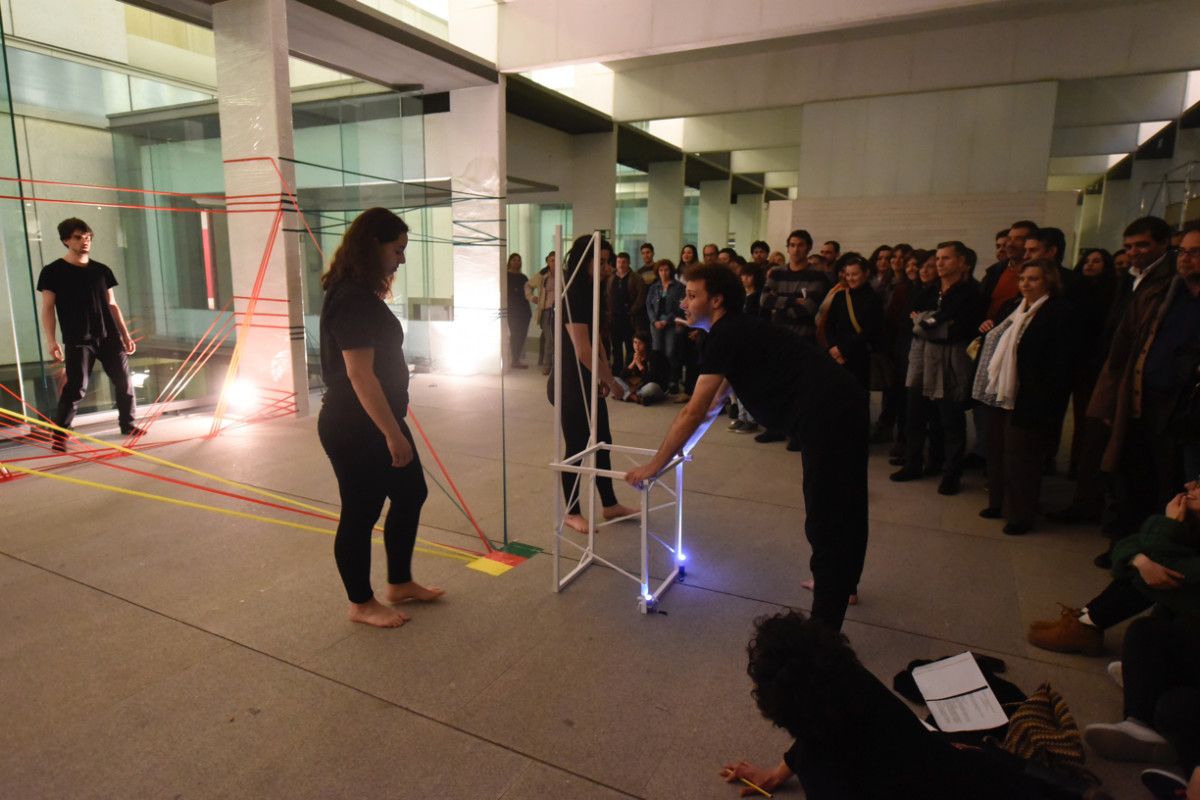 Representación teatral de la ESAD en el Sexto Edificio do Museo con motivo de la 'Noite dos Museos'