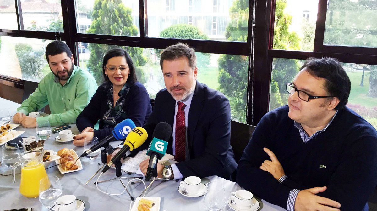 Almorzo informativo con Jacobo Moreira