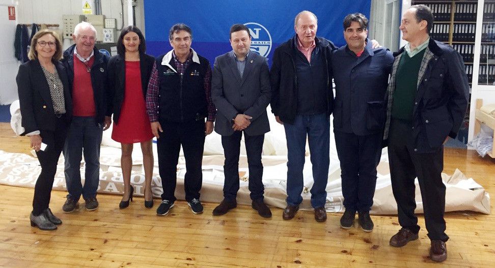 Visita de Juan Carlos I á factoría de North Sails en Cuntis