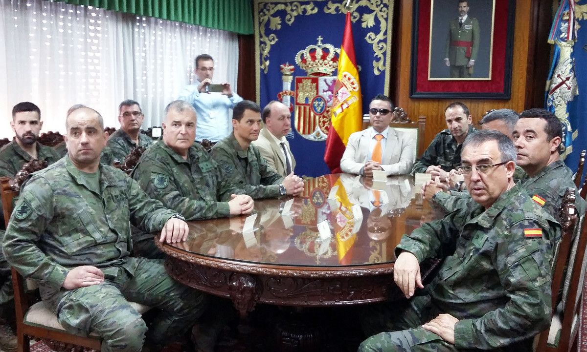 La Brilat y la ONCE presentan el cupón conmemorativo del 50 aniversario de la Brigada