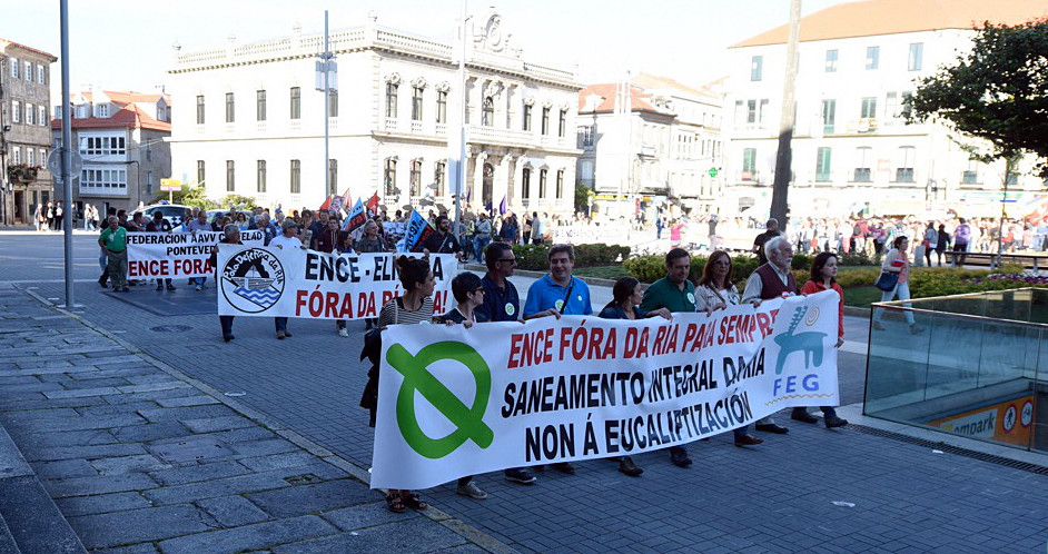 Manifestación de Ence Fóra da Ría para Sempre
