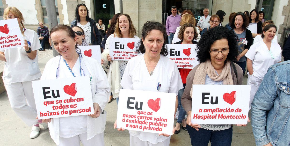 Protesta sindical contra el cierre de camas en los Hospitales de Pontevedra y de O Salnés