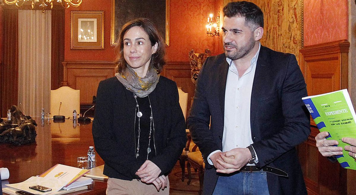 Isabel Pardo de Vera con Uxío Benítez