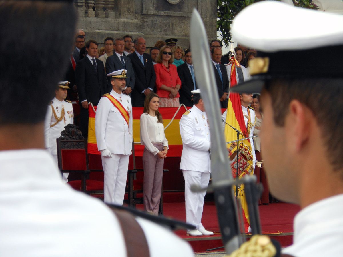 Los Príncipes en la Escuela Naval de Marín