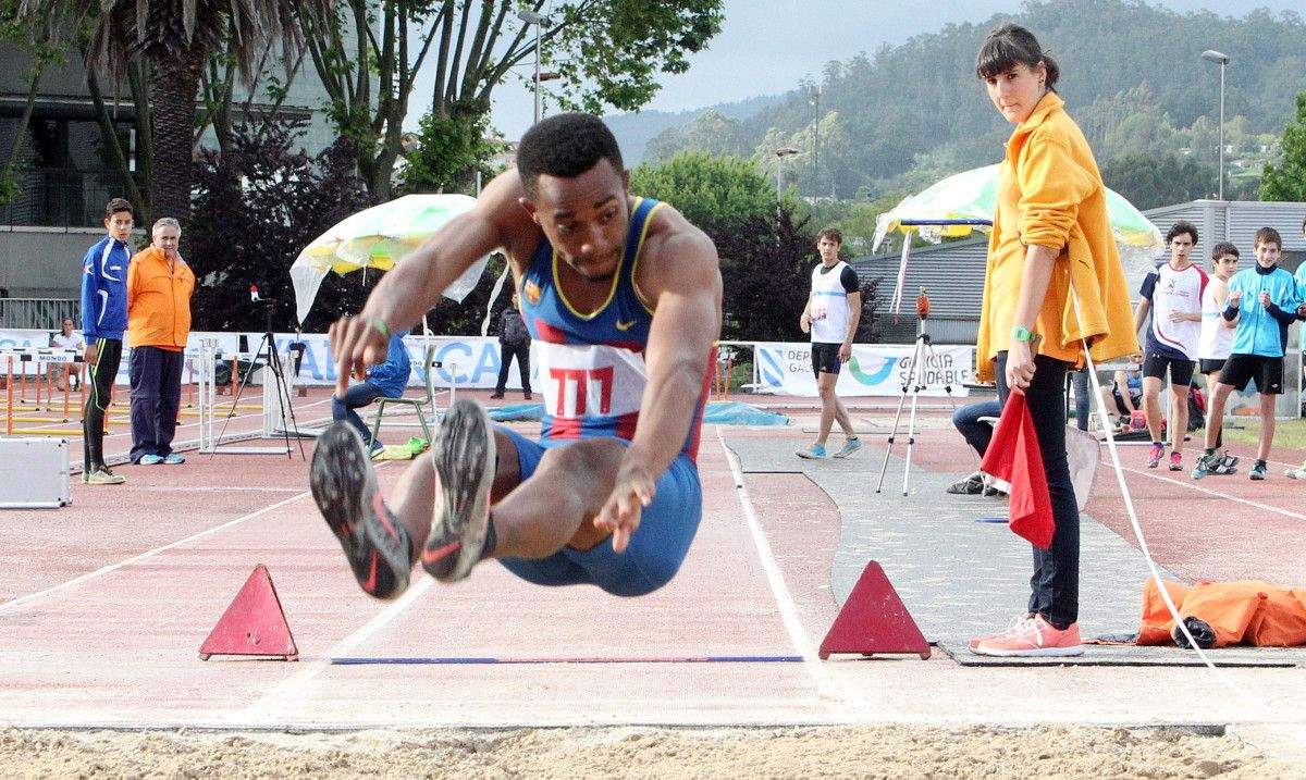 Jean Marie Okutu en la XLIII edición del Trofeo Boa Vila de atletismo
