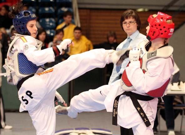 Lúa Piñeiro (de azul), en uno de los torneos internacionales en los que ha participado