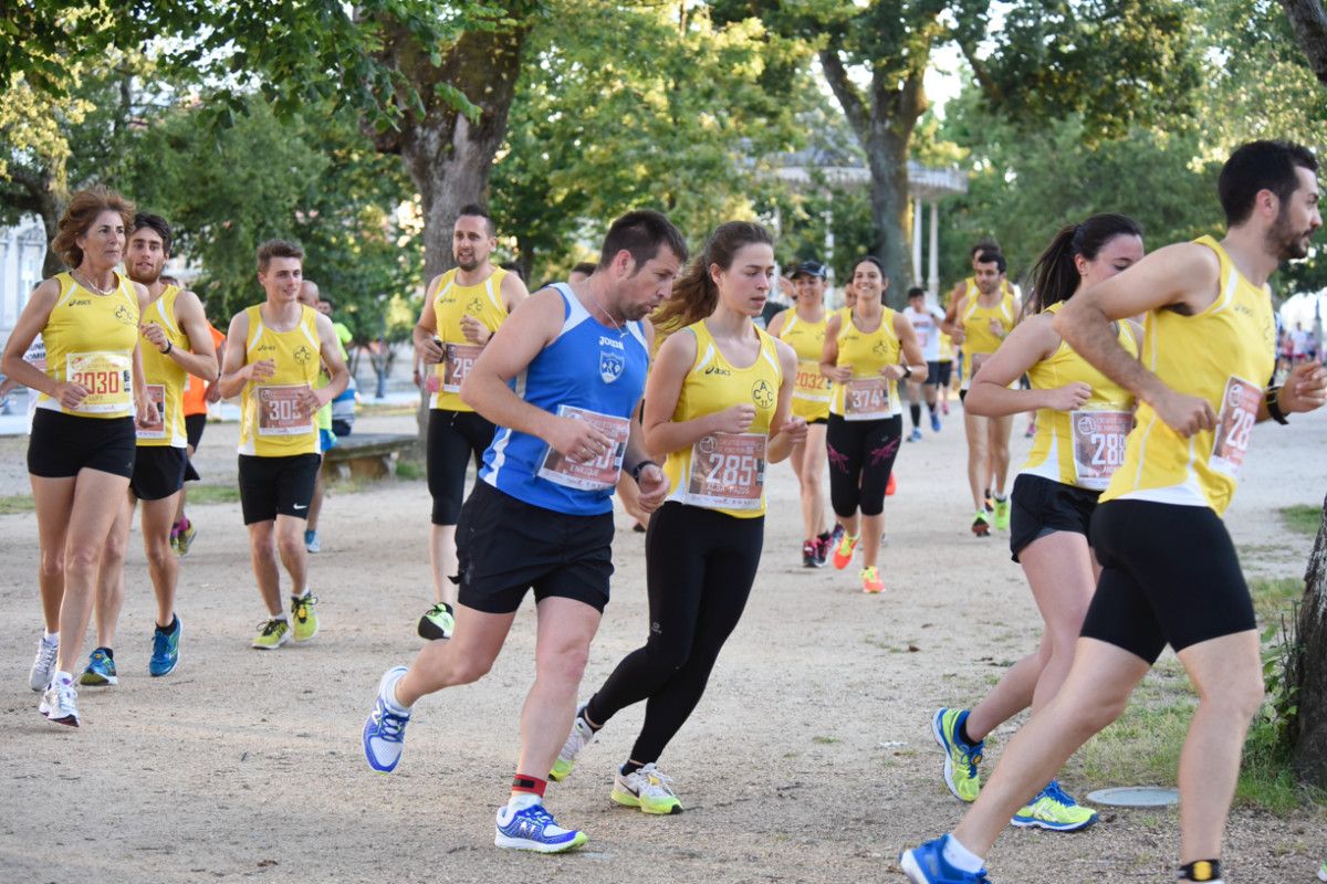 Participantes en la cuarta edición de la carrera popular PonteNoite 5+5