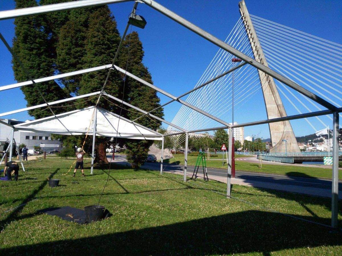 Montaxe das instalacións para o Europeo de piragüismo maratón