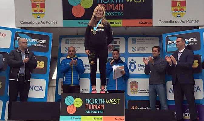 Sonia Pariente no podio do Northwest Triman das Pontes