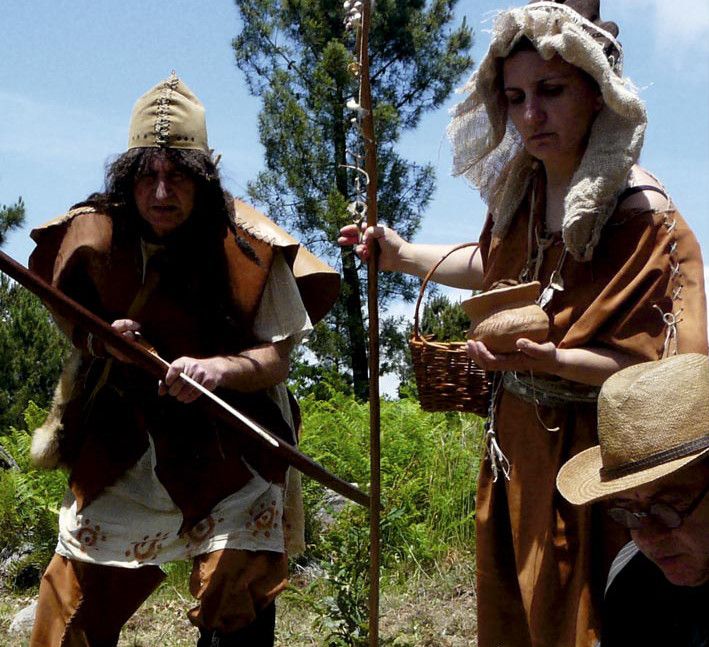 Visitas teatralizadas ao Parque arqueolóxico de Arte rupestre de Campo Lameiro Visitas teatralizadas ao Parque arqueolóxico de Arte rupestre de Campo Lameiro